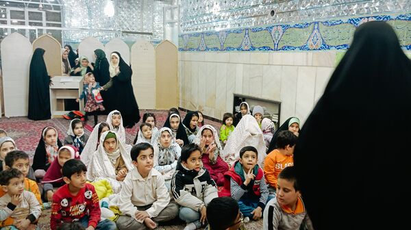 اجرای برنامه شاد برای کودکان در شهرستان کاشمر 