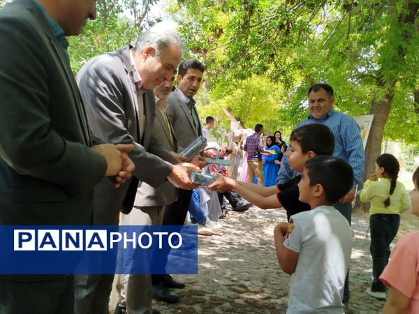 برگزاری افتتاحیه کلاس‌های غنی‌سازی اوقات فراغت در شهرستان فاروج 