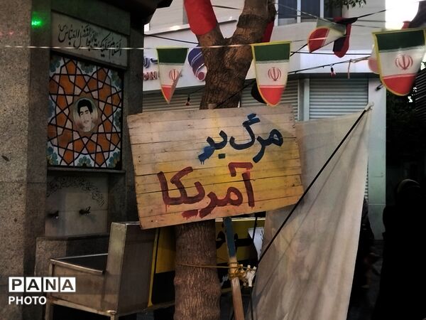 مشهد، روایت‌گر حماسه وفاداری؛ بدرقه باشکوه رهبر شهید ایران