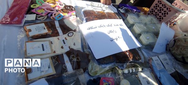 برپایی بازارچه دانش آموزی در دبیرستان نمونه اندیشه شهرستان کاشمر