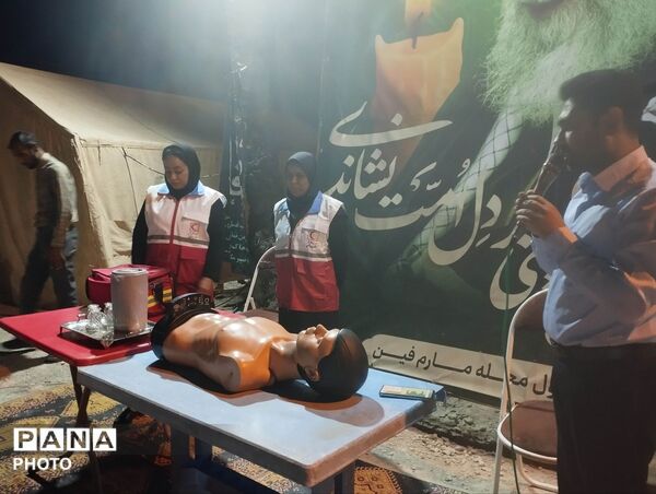 برگزاری دوره آموزشی هلال‌احمر در فین محله مارم ایستگاه وحدت