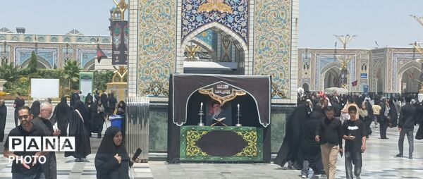 خادم حضرت خورشید به آغوش حرم باز آمد