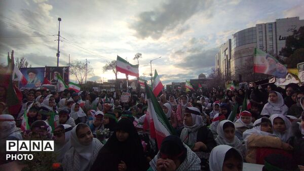 حضور مردم شهرستان شیروان در اربعین رهبر شهید و شهدای مدرسه میناب