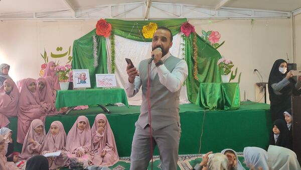 جشن ولادت حضرت علی( ع) و روز پدر در دبستان شاهد حاج تقی آقا بزرگ ناحیه یک مشهد