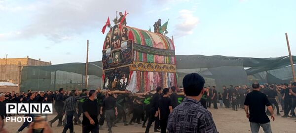 شکوهِ سوگ در پناهِ قدمگاه علی (ع)؛ نخل‌گردانی، بازخوانیِ پیوندِ عشق و ارادت