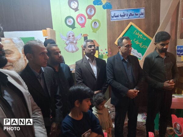 بازدید رئیس آموزش‌وپرورش از غرفه‌های فرهنگی و آموزشی؛ تأکید بر تداوم یادگیری در هر شرایط