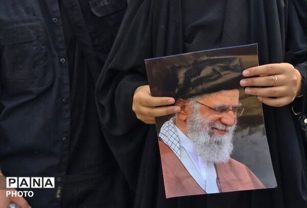 «باید برخاست» جهانی شد