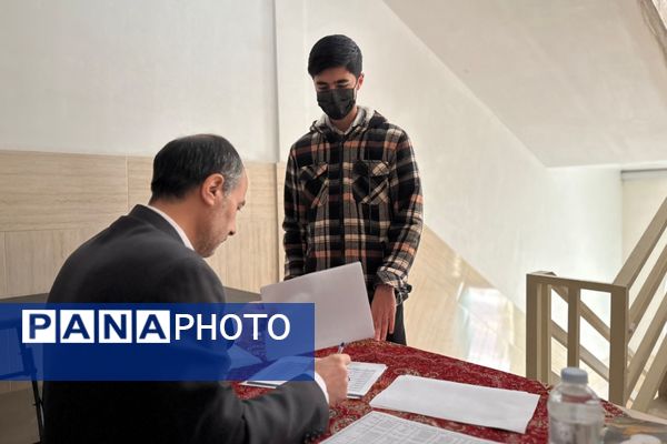 حوزه‌علمیه امام صادق(ع) میزبان پسران قرآنی اسلامشهر در مسابقات منطقه‌ای