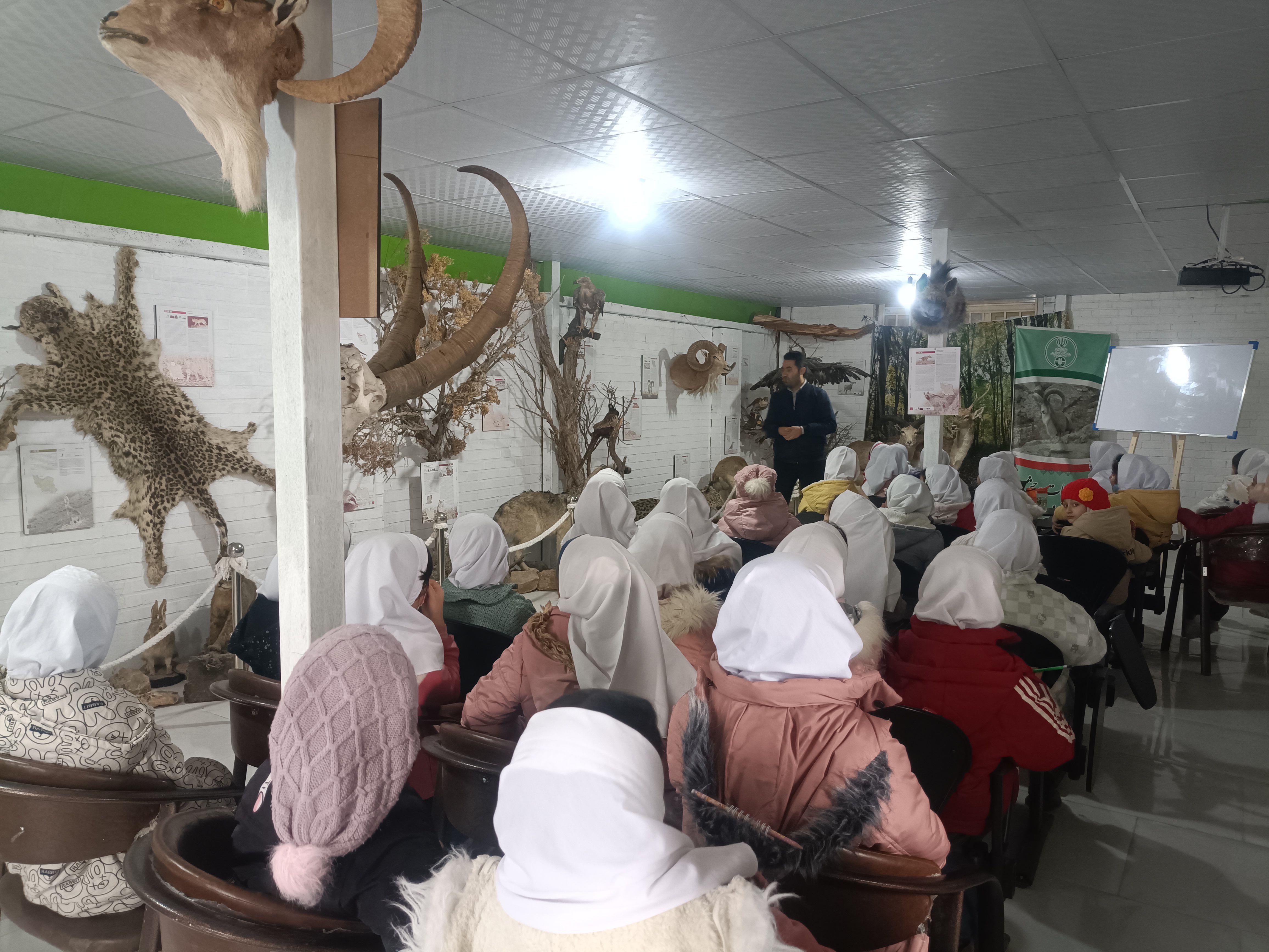 بازدید دبستان دخترانه شاهد۲ حضرت رقیه(س)، از موزه حیات وحش شیروان