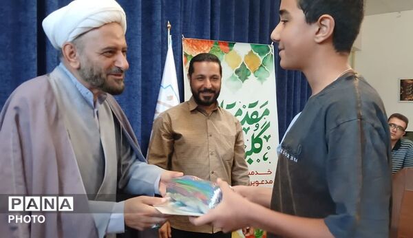 تقدیر امام جمعه شهرستان درگزین از خبرنگاران پانا و اعضای هییت مذهبی دانش آموزی