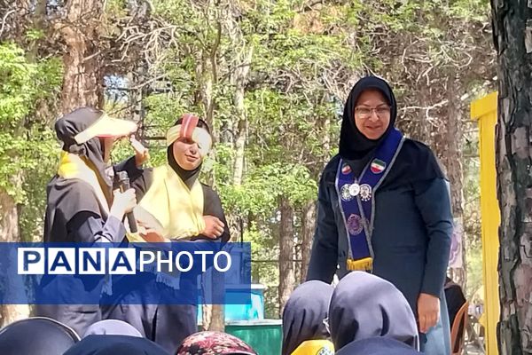 اردوی پایانی پیشتازان دختر مقطع متوسطه ناحیه 4 شیراز 