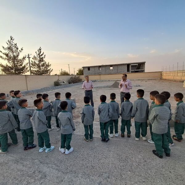 مراسم جشن شکوفه‌ها در مدارس ابرکوه