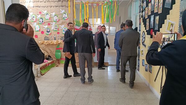 بازدید مسئولین استانی  از دبیرستان فرزانگان