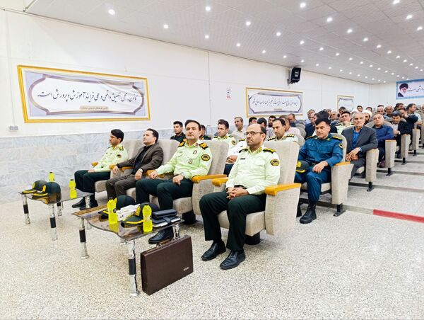  آیین و تکریم فرمانده نیروی انتظامی شهرستان خلیل آباد 
