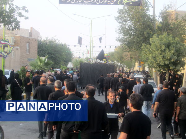 مراسم پیاده‌روی هیات سراسر شهر دولت آباد به سمت آستان مقدس سیدان الکریمان برخوار 