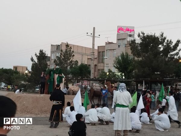 نمایش بازسازی واقعه غدیر در محله شیخ آباد قم