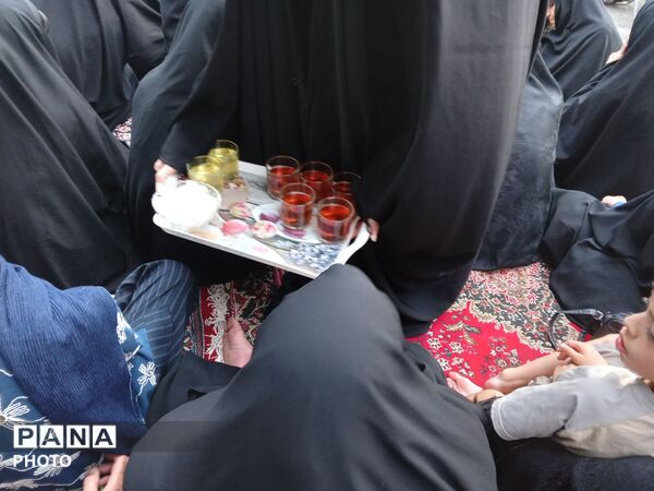 عزاداری عاشقان اهل‌بیت (ع) در کوچه پنج‌تن نیشابور 
