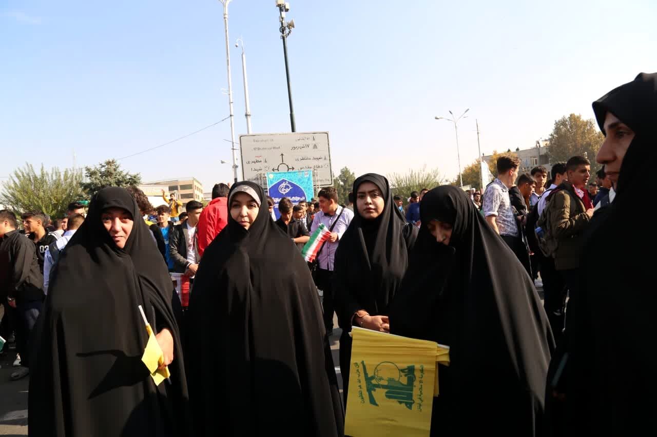 13 آبان روز رشادت‌ها، ازجان‌گذشتگى‌ها و غلبه بر استکبار است