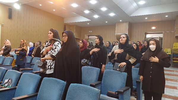 برگزاری جلسه انجمن اولیا و مربیان در کانون سمیه شیروان