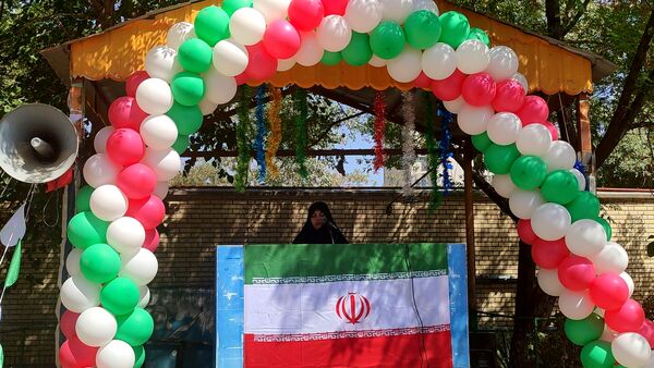 آیین نواختن زنگ مهر، ایثار و شهادت در دبستان شاهد حاج تقی آقا بزرگ ناحیه یک مشهد 