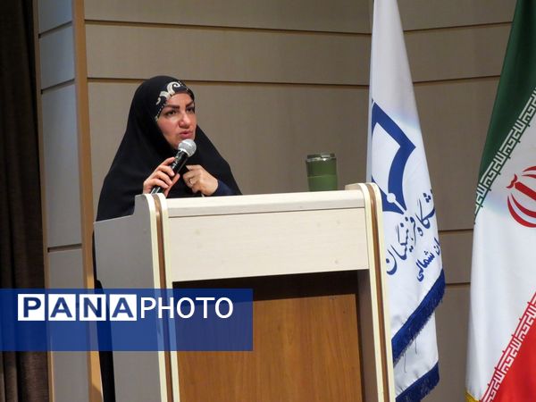 دیدار مشاور وزیر در امور زنان با دانشجویان دانشگاه فرهنگیان 