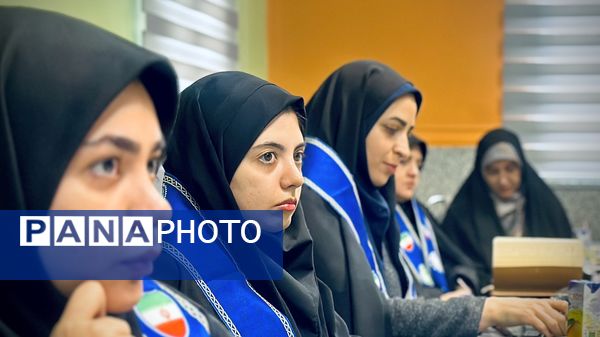 برگزاری دوره‌ آموزشی‌ خبرنگاری و آشنایی با کارتابل خبری پانا برای مسئولان سازمان دانش‌آموزی مناطق استان مرکزی