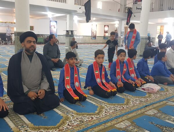 میز خدمت آموزش و پرورش در نماز جمعه