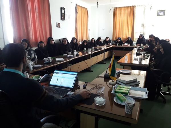 کلاس آموزش خبرنگاری برای دانش‌آموز خبرنگاران شهرستان نیر