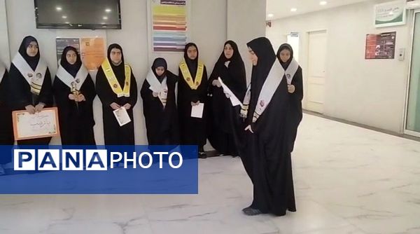 قدردانی  دختران پیشتاز دبیرستان شاهد تکتم از فرشتگان سفیدپوش بیمارستان ۱۷شهریور مشهد