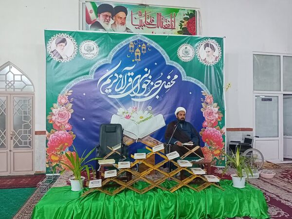 برگزاری محفل جزءخوانی قرآن کریم در امامزاده سید‌محمد(ع) کاشمر