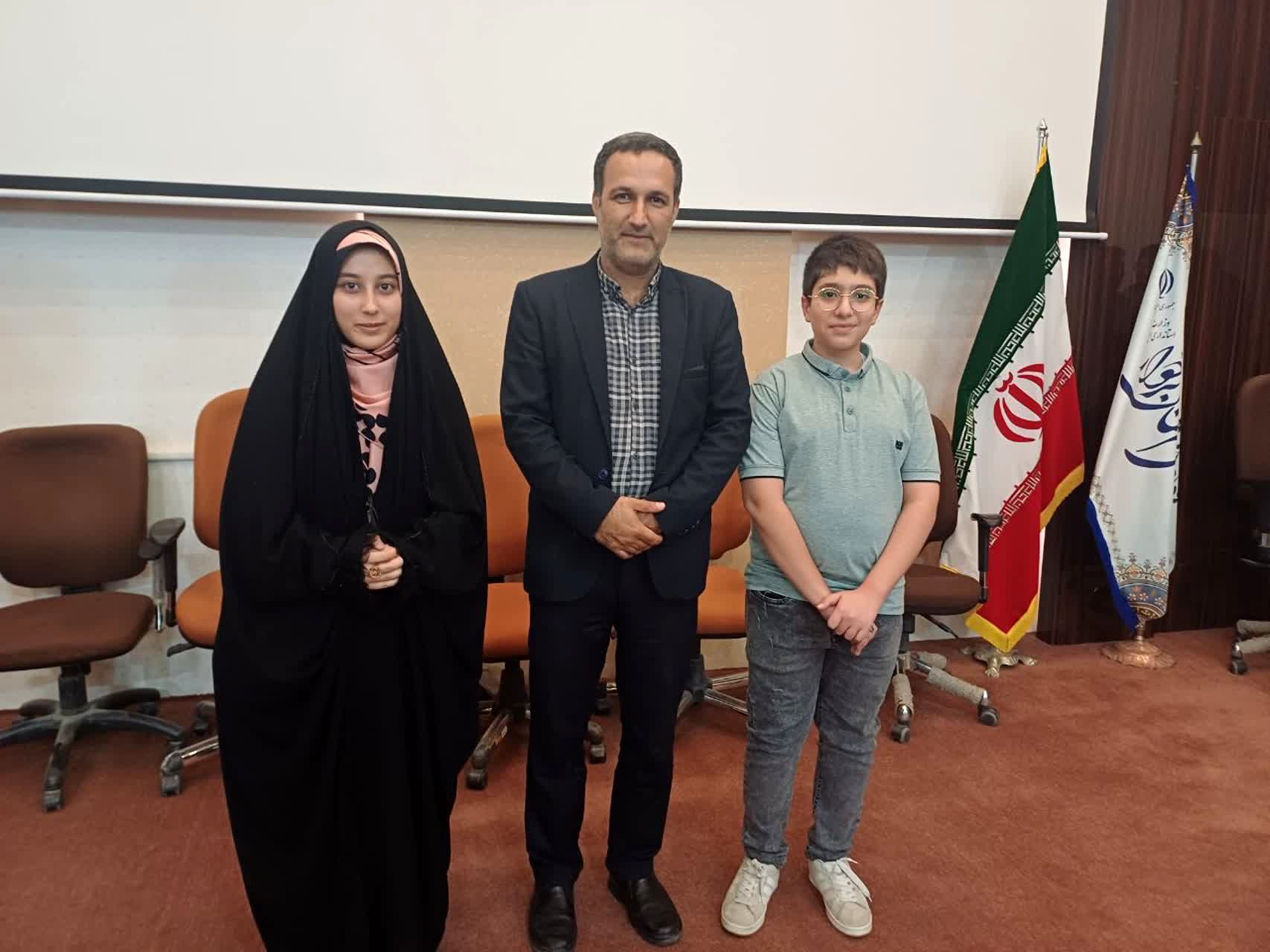 تجلیل از اصحاب رسانه توسط فرماندار و شهرداری‌های برخوار در سالن فرمانداری برخوار 