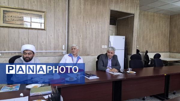 نشست معاون پرورشی آموزش‌ و پرورش کهگیلویه و بویراحمد با تشکل‌های دانش‌آموزی 