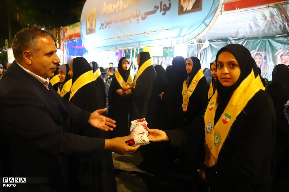 هشتاد و چهار شب خدمت و هم‌عهدی؛ تجدید بیعت آموزش‌ و پرورش ناحیه ۵ تبریز با آرمان‌های امام و رهبری