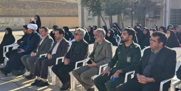برگزاری یادواره «لاله‌های روشن» در دبیرستان مهدیه