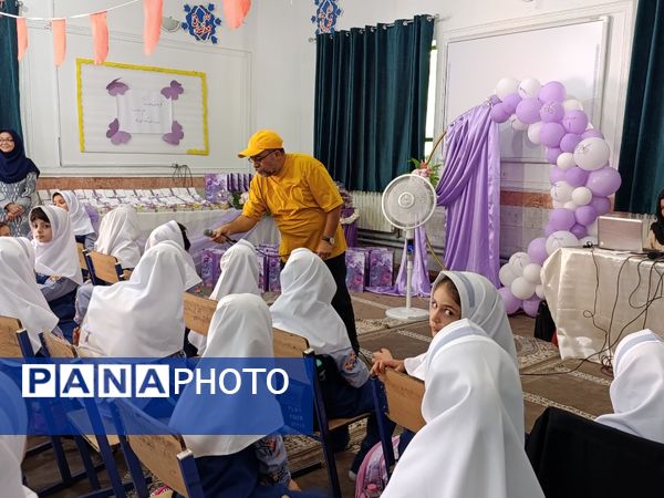 رنگین‌کمان شادی و علم در جشن شکوفه‌های کلاس اولی یزدانی