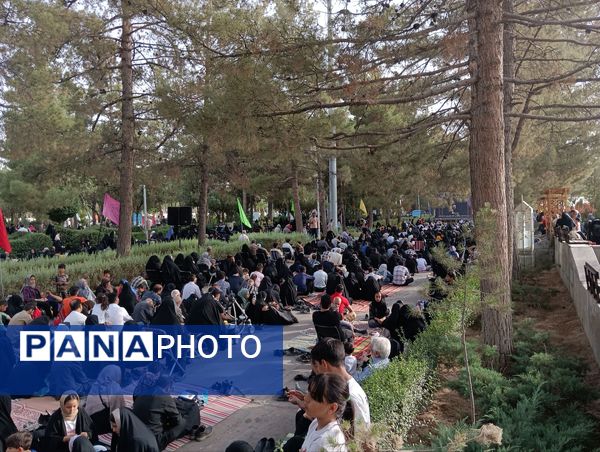 برگزاری دعای پر فضیلت عرفه در بهشت رضا(ع) مشهد