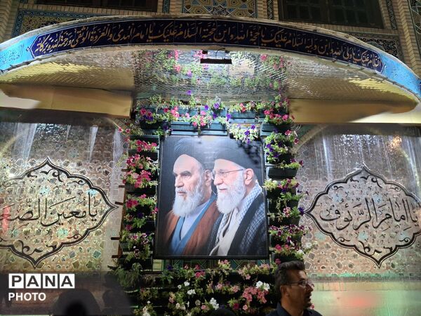 حرم امام رضا(ع) سیاه پوش عزای حسین‌(ع) شد