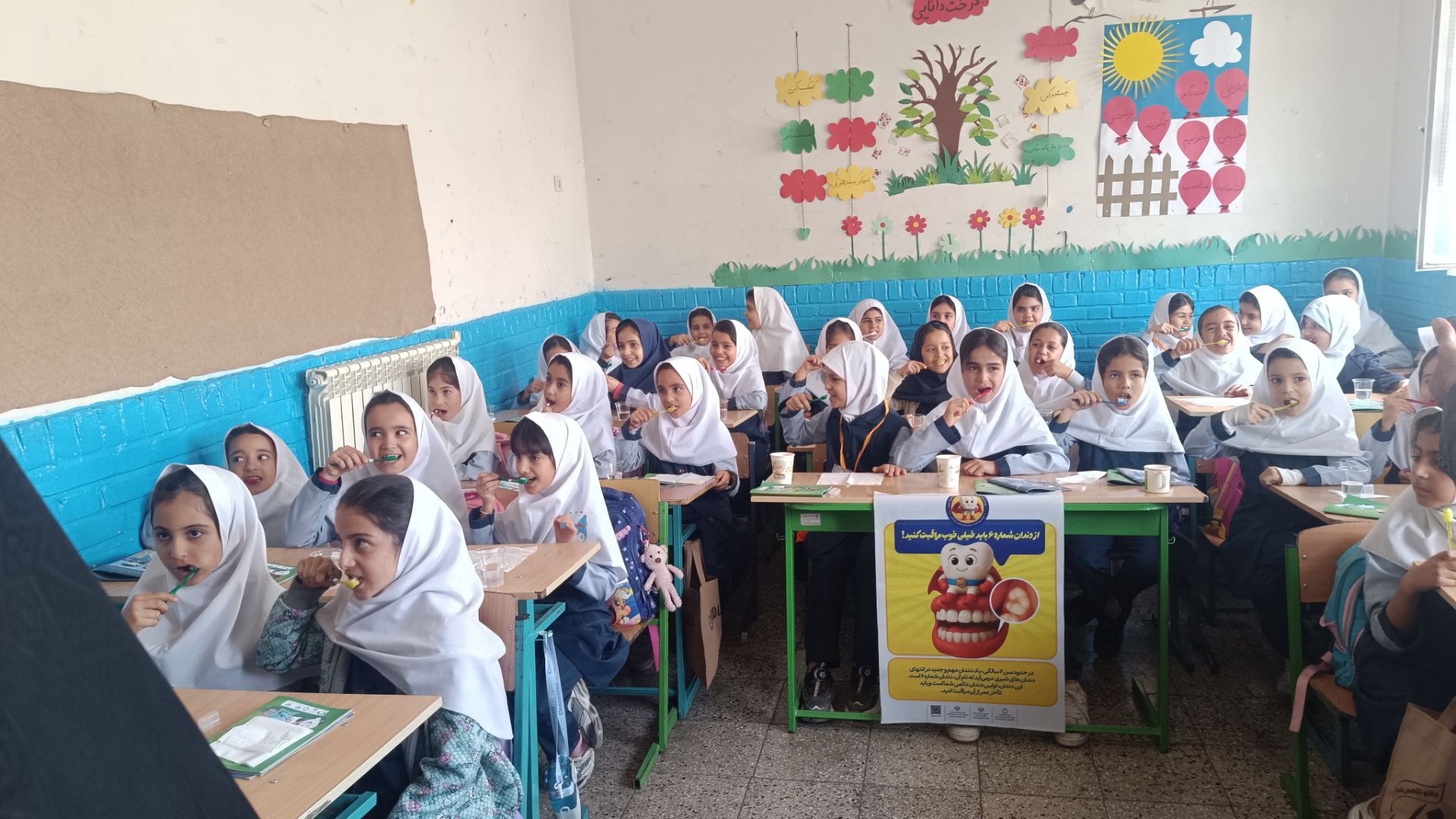 پویش مسواک خشک در مدرسه ضحی ۱ شهرستان شیروان