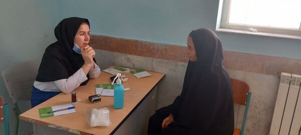 تیم درمانی درمانگاه بسیجیان آشخانه به اهالی روستای چخماقلو