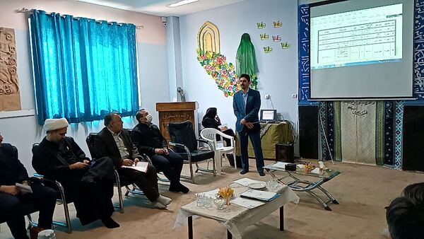 نشست توانمندسازی مدیران؛ گامی به‌سوی هدایت تحصیلی مؤثر در مدارس متوسطه دوره اول ناحیه ۷