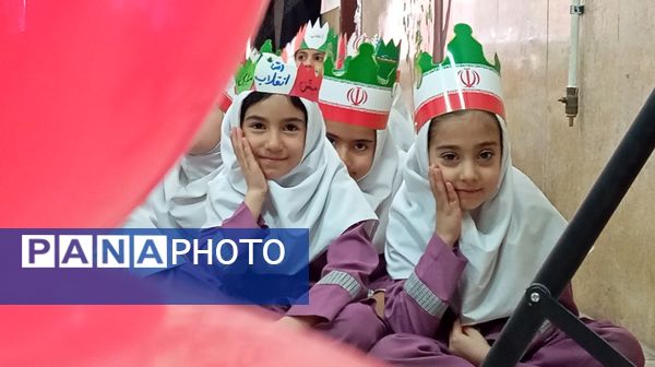  قاب‌های خبری از مراسم زنگ انقلاب در دبستان بوستان شهرستان بن