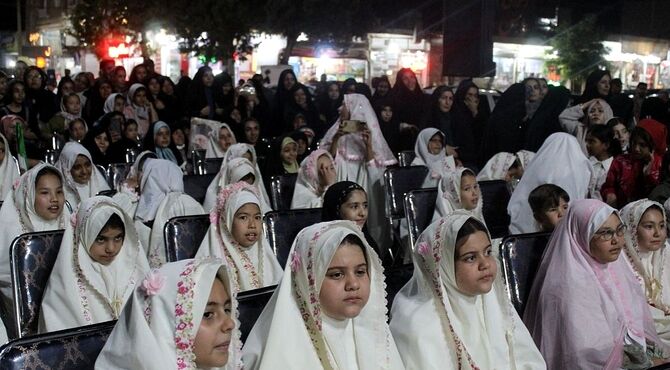 جشن تکلیف دختران ۹ ساله در میدان ایثار جوادآباد
