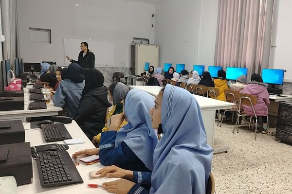 اردوی علمی آموزشی دانش‌آموزان شهر بار در پژوهش‌سرای مهندس زنده یاد مسیح آبادی 