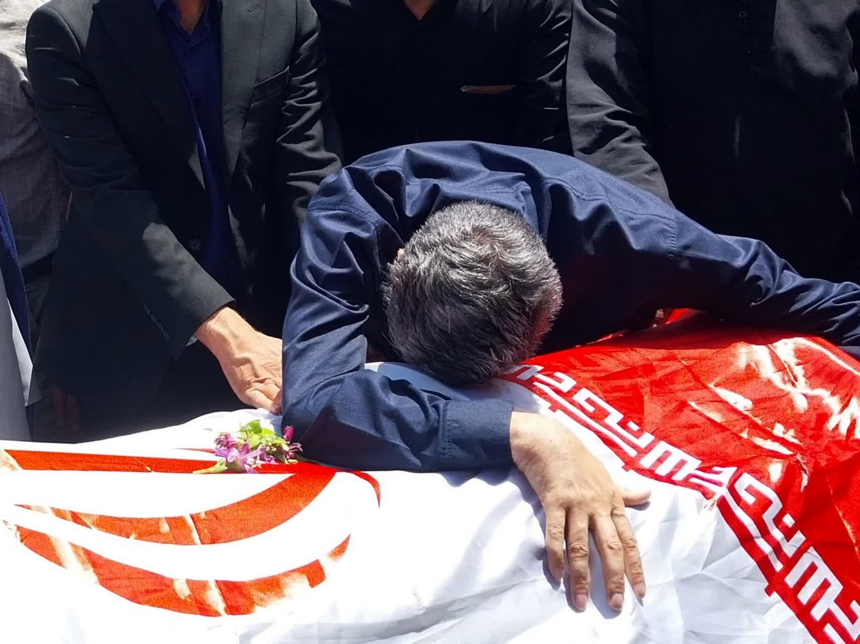 تشییع پیکر مطهر شهیده مریم قنبریان شهید جنایت رژیم صهیونیستی در آستان مقدس حضرات سیدالکریمان