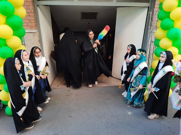 اجتماع بزرگ «روزه اولی‌ها» در ورزشگاه شهید‌شیرودی 