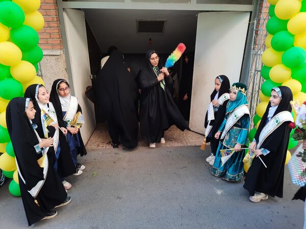 اجتماع بزرگ «روزه اولی‌ها» در ورزشگاه شهید‌شیرودی 