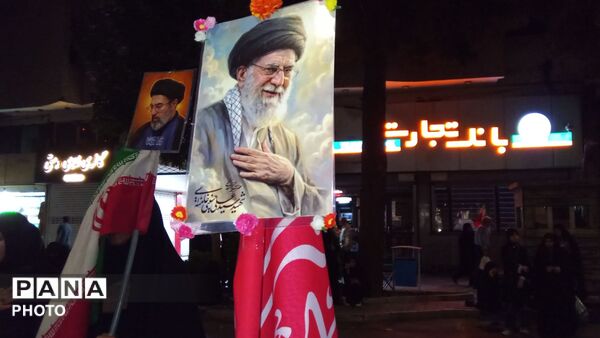 شبِ اشک و عرفان در حسینیه امام خمینی