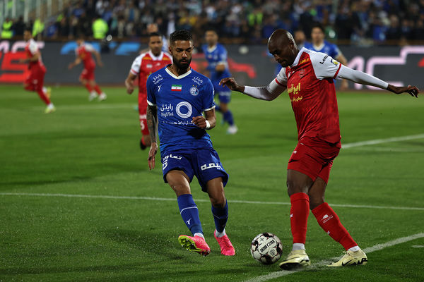 دیدار تیم‌های استقلال و پرسپولیس