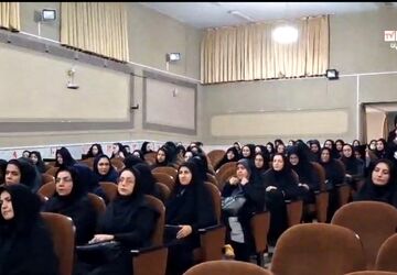 دومین جلسه ویژه فرهنگیان با محوریت امید آفرینی، تقویت هویت ملی و پیشگیری از آسیب‌های اجتماعی در شهرضا