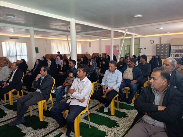 جلسه هدایت تحصیلی ویژه اولیای دانش آموزان پایه نهم دبیرستان میثاق 